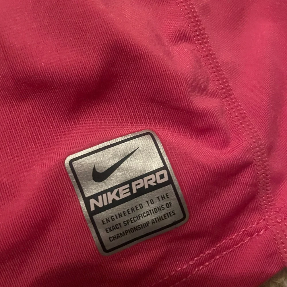 Nike Women’s Dri-FIT Sleeveless Training Top - Pink